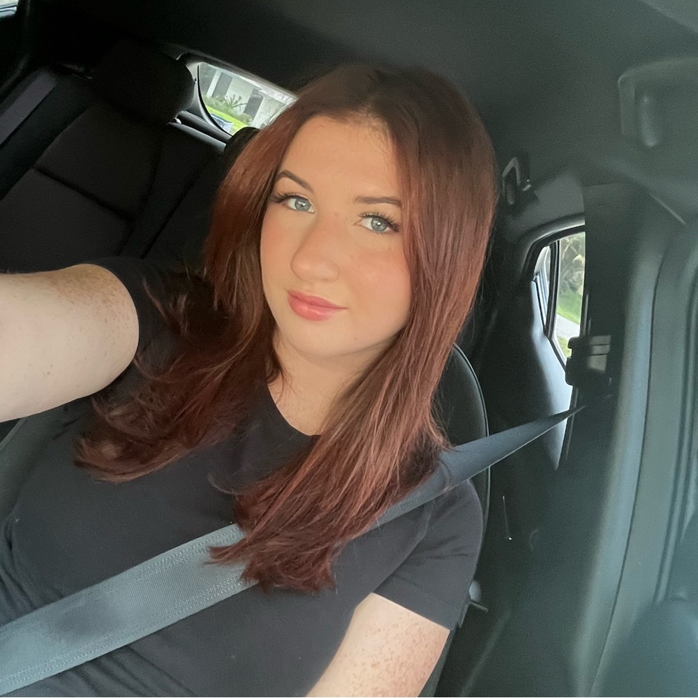 Meet your Posher, Ella